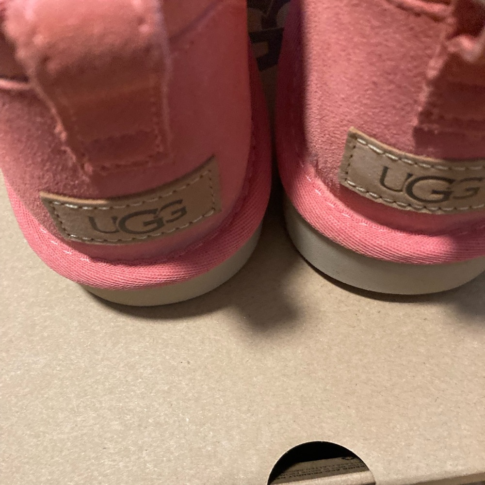 Ugg Women’s boots brand new size 8.